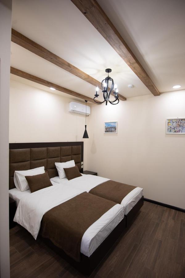 Boutique Living Hotel Ереван Екстериор снимка