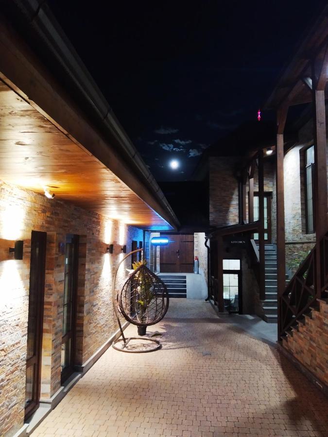 Boutique Living Hotel Ереван Екстериор снимка